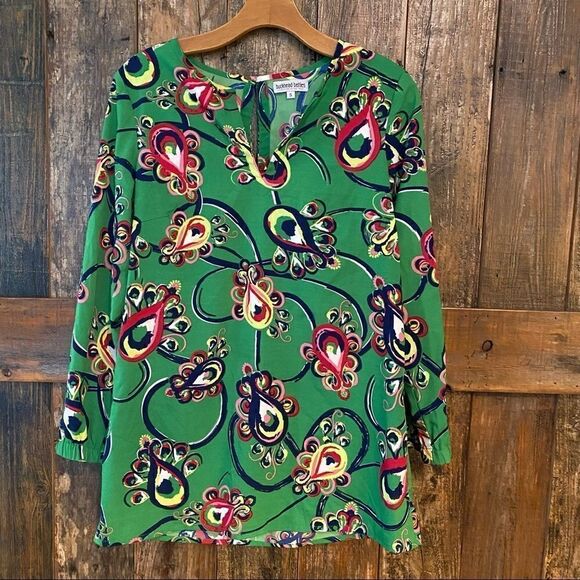 Buckhead Betties Sz S Bright Green Paisley Preppy Peacock Riley Relaxed Tunic - Picture 2 of 10